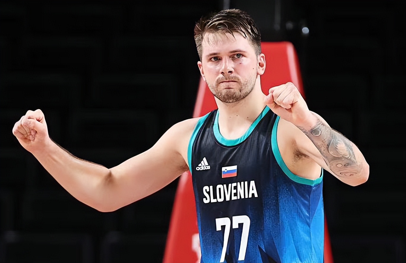 上半场太拉！唐斯14中6空砍24分8篮板3助攻（上半场状态不佳！唐斯14投6中空砍24分8板3助）