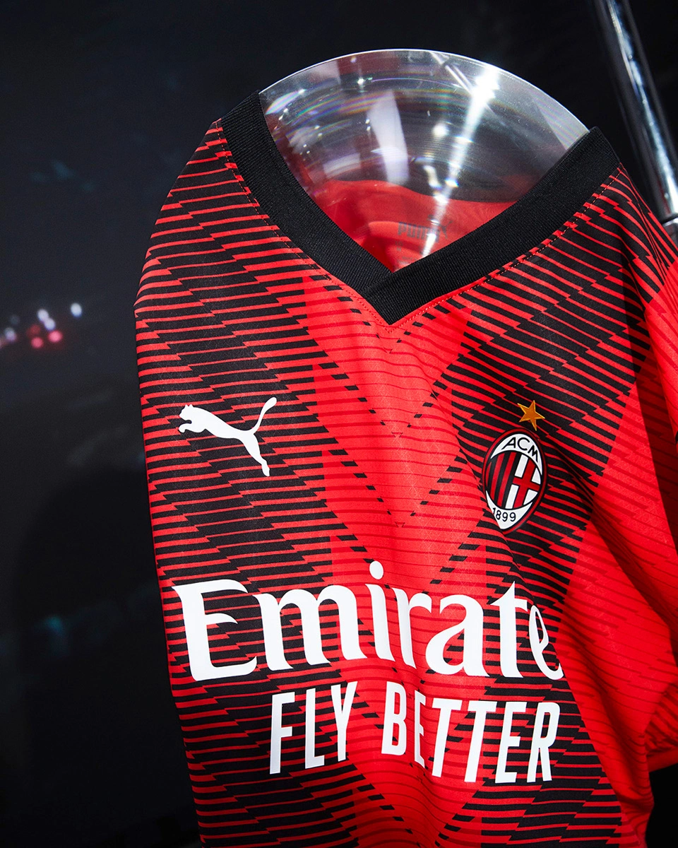 佩杜拉：那不勒斯持续追逐梅努；洛伦佐-卢卡换奇克传闻不实（佩杜拉：那不勒斯仍追梅努；洛伦佐-卢卡换奇克的传闻不属实）