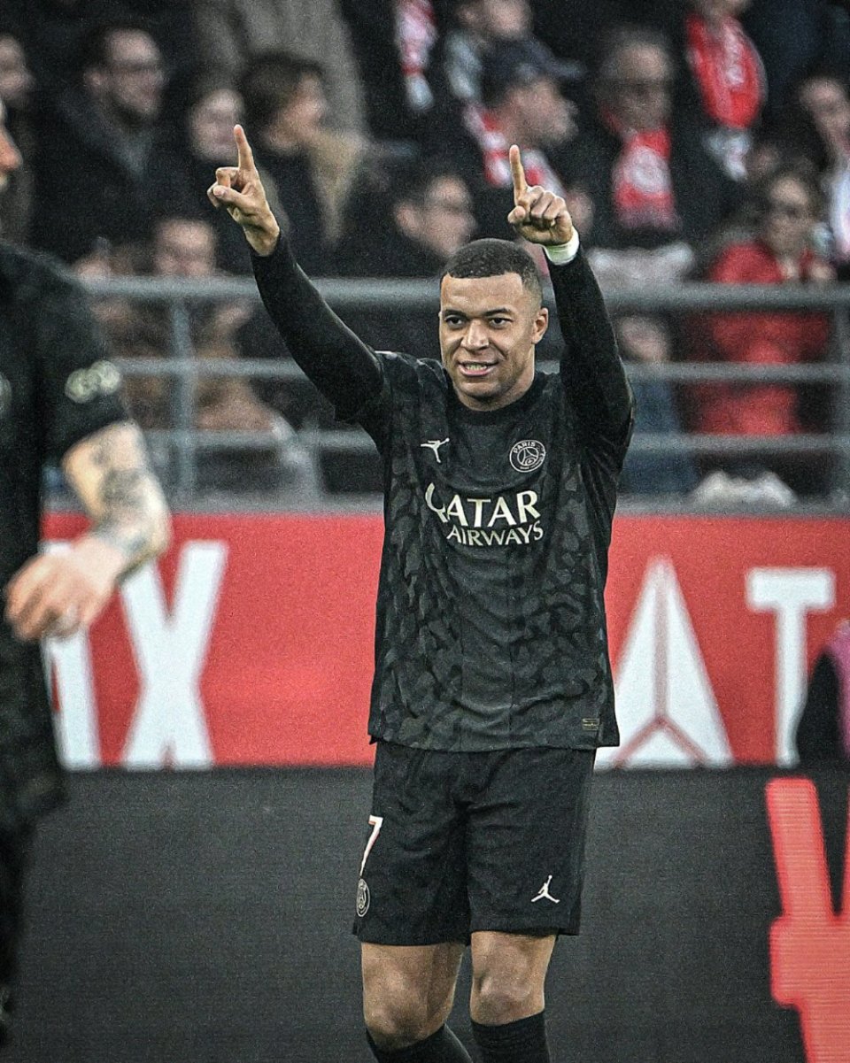 欧冠精彩进球回顾：梅西助攻亮点,（欧冠经典进球盘点：梅西助攻成焦点）