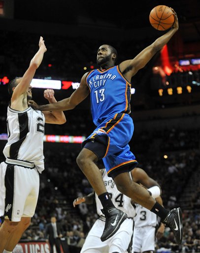 打球时遇到这样的防守人你会怎么办？（打球遇上这种防守，你会怎么应对？）