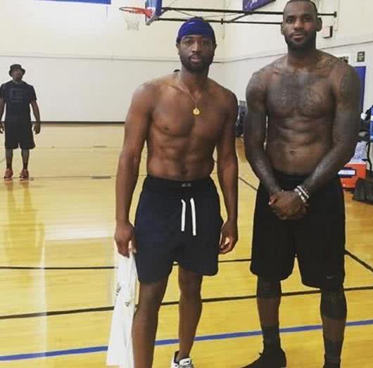 跳跃燃活力 绳毽绽奇迹 ——西安市浐灞十六小学举行冬季三跳运动会（冬日跃动活力 西安市浐灞十六小学三跳运动会精彩开幕）