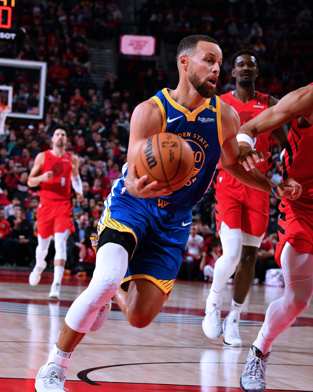 那不勒斯0-0科莫，莫拉塔失点，米林科维奇连场扑点（那不勒斯与科莫0-0握手言和：莫拉塔点球失准，米林科维奇连续扑点）