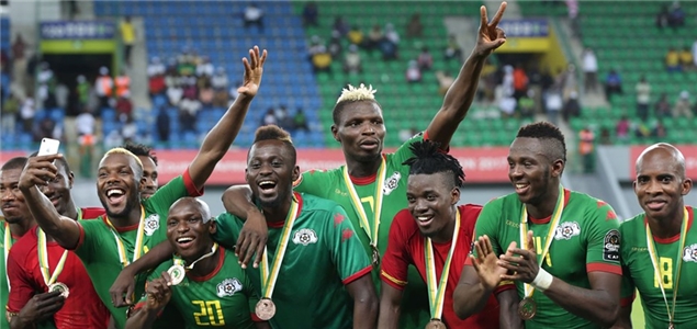 替补上阵，国米两位小将斯皮纳塞和博沃上演一线队首秀（国米两小将斯皮纳塞、博沃替补登场，迎来一线队处子秀）