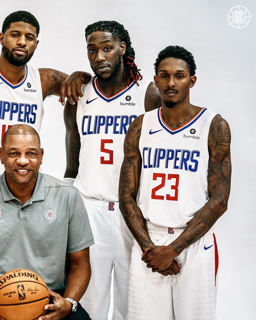 意媒：梅努是那不勒斯中场引援首选，备选方案包括弗拉泰西（意媒：那不勒斯将梅努列为中场引援首选，弗拉泰西为备选）