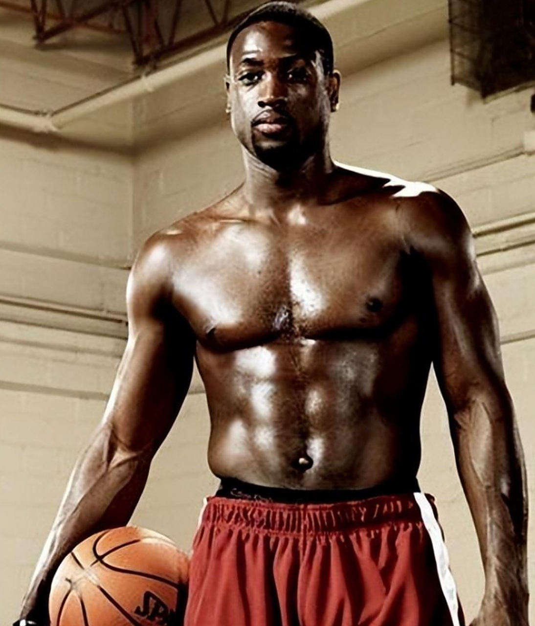 亚泰官方：对刘议阳实施“三停”；此前他被女友控诉出轨、裸聊（长春亚泰官宣对刘议阳执行“三停”，其此前遭女友指控出轨与裸聊）